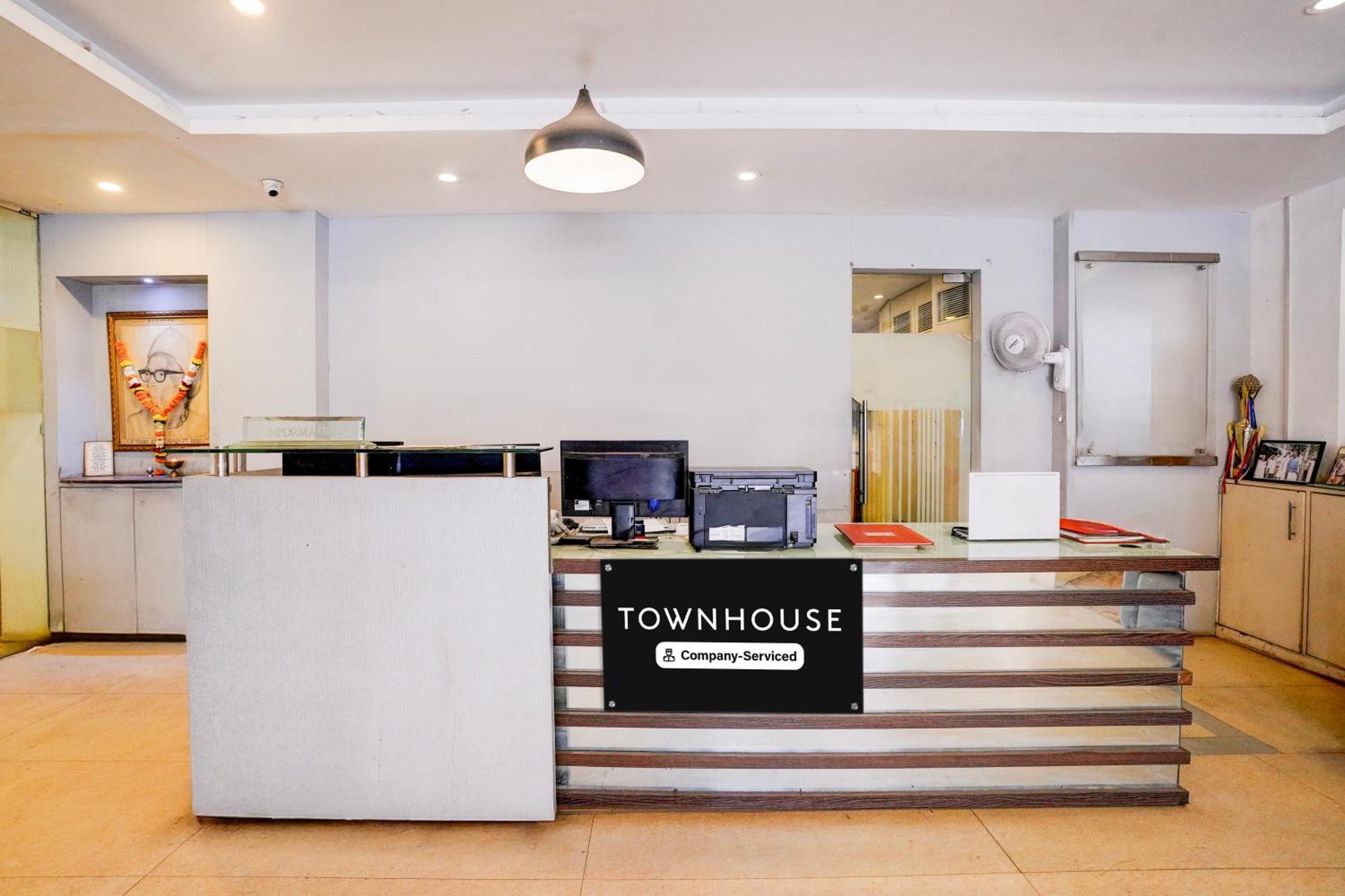 Townhouse Khar The Habitat Hotel Мумбай Екстериор снимка